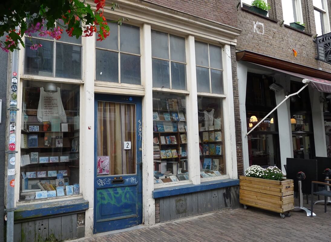 Het boekwinkeltje aan de Korte Jansstraat 2. Foto: Ton van den Berg