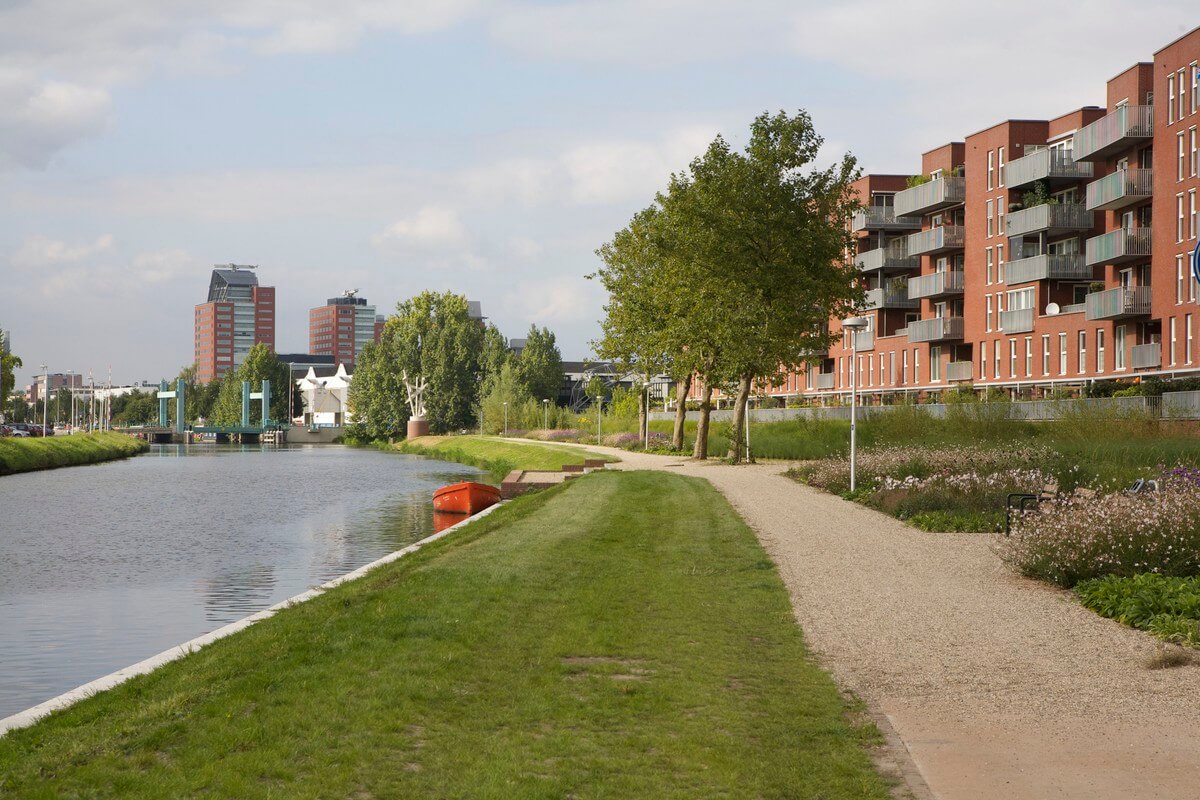 'Yuppenhuizen' in de Dichterswijk. Foto: Ton van den Berg