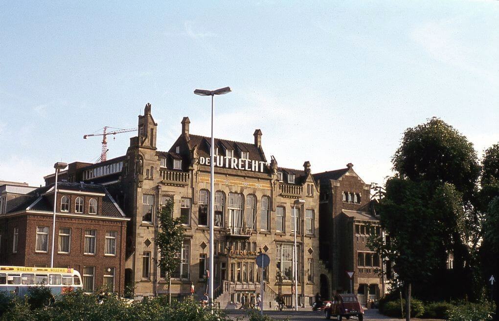 Het gebouw De Utrecht in augustus 1973. Foto: J. van der Hee