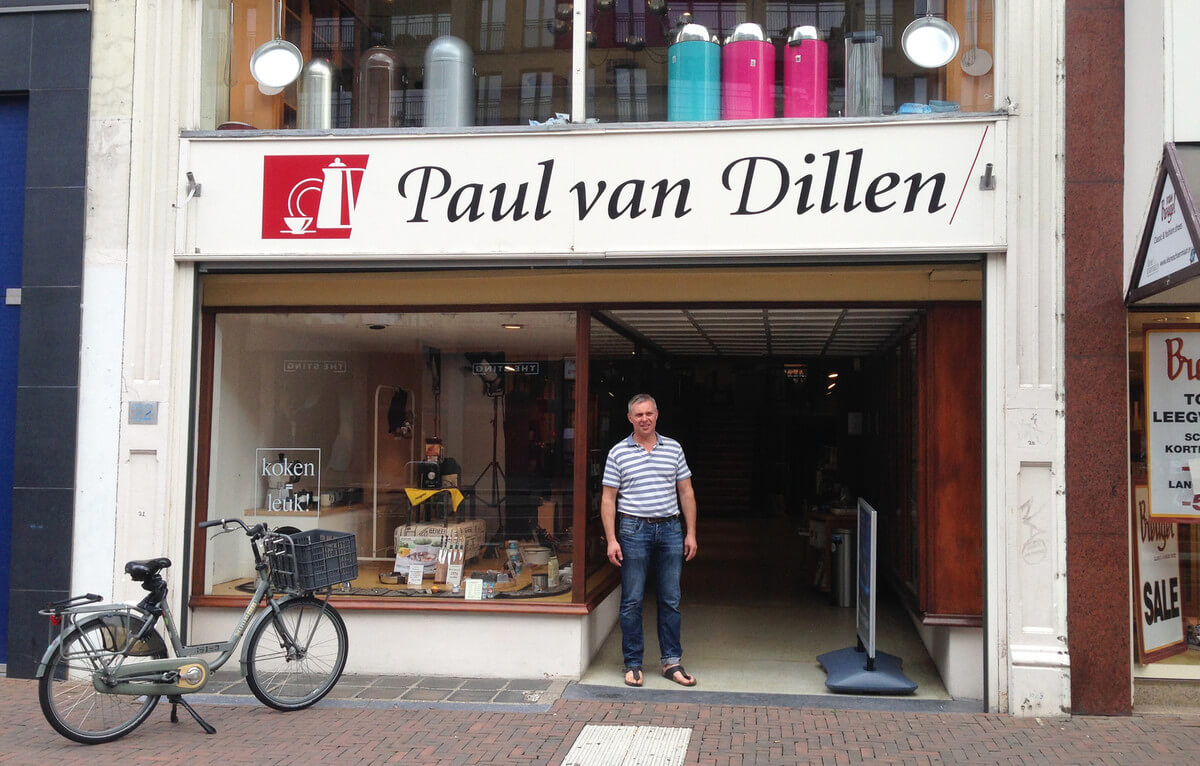 Eigenaar Paul Verhaar voor Paul van Dillen. Foto: Zita Eijzenbach