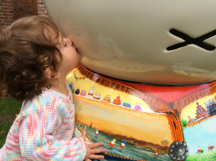 Het nijntjebeeld ontworpen door kinderboeken-illustrator Charlotte Dematons. Foto: Speetjens
