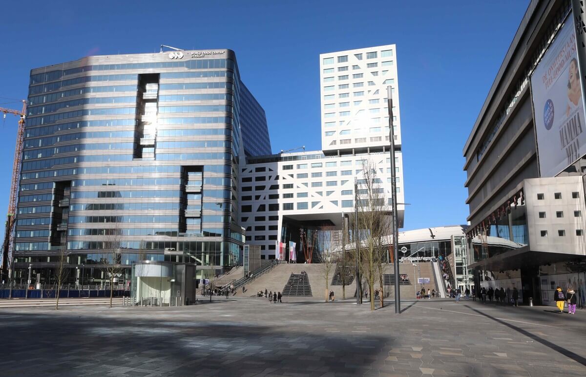In het Stadskantoor (achter het 'Hekkingebouw') worden opbreekontheffingen liever niet gepubliceerd. Foto: Ton van den Berg