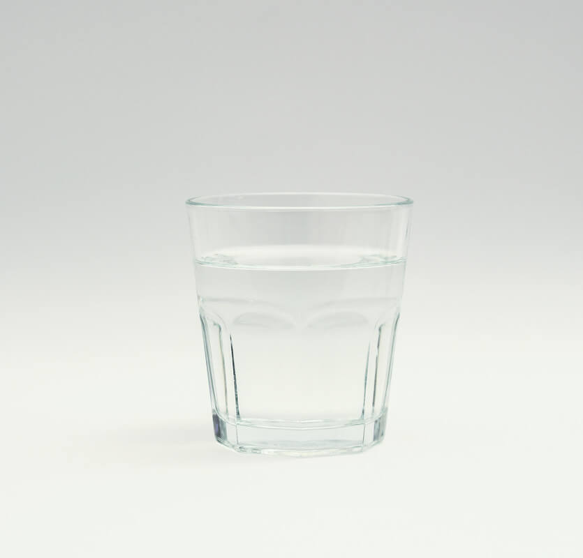 Glaasje aapwater. Foto: Domoas