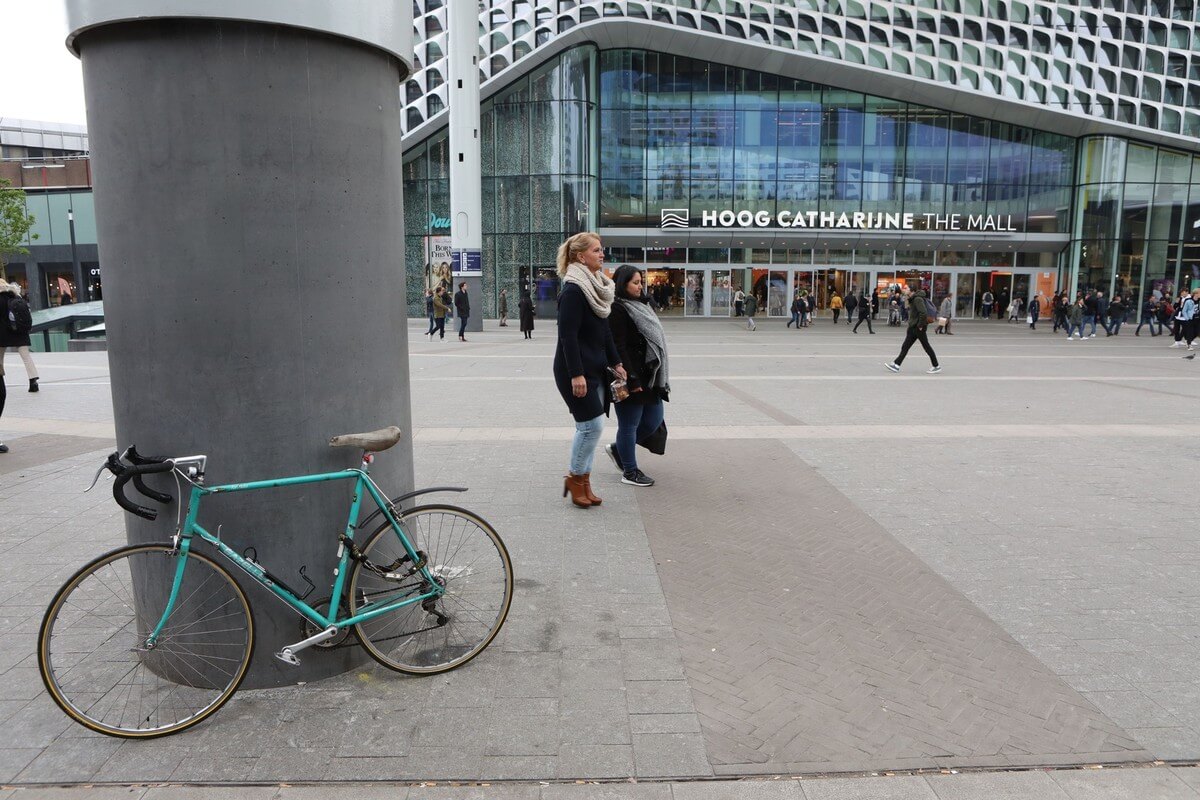 Het huidige stationsplein: Utereg me stadsie? Foto: Ton van den Berg