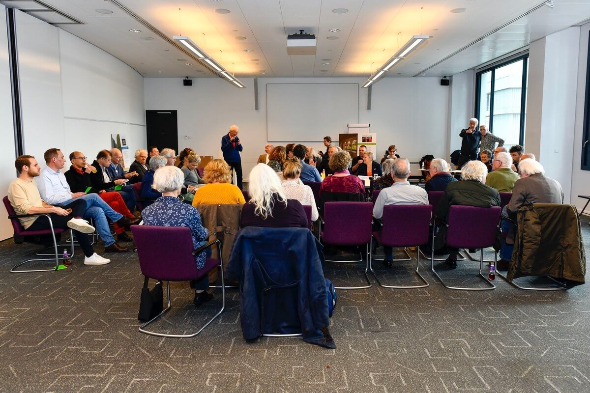 De bewonersbijeenkomst over de binnenstad in het Stadskantoor. Foto: R. van der Lingen