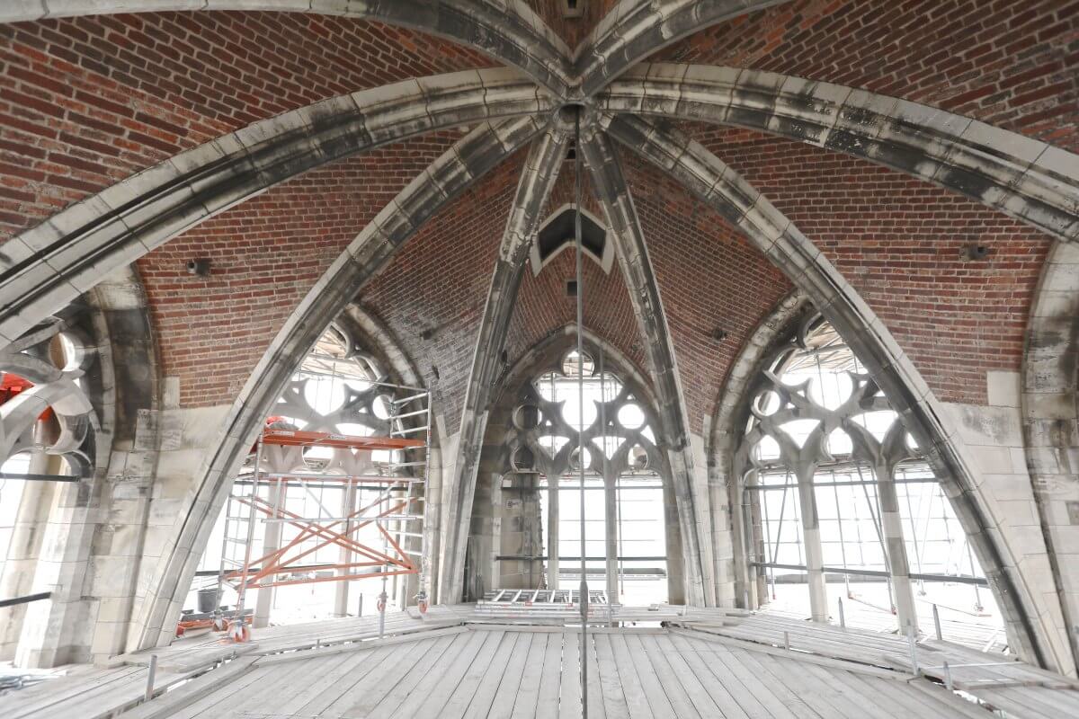 De 'danszaal' op 100 meter hoogte. Foto: Ton van den Berg