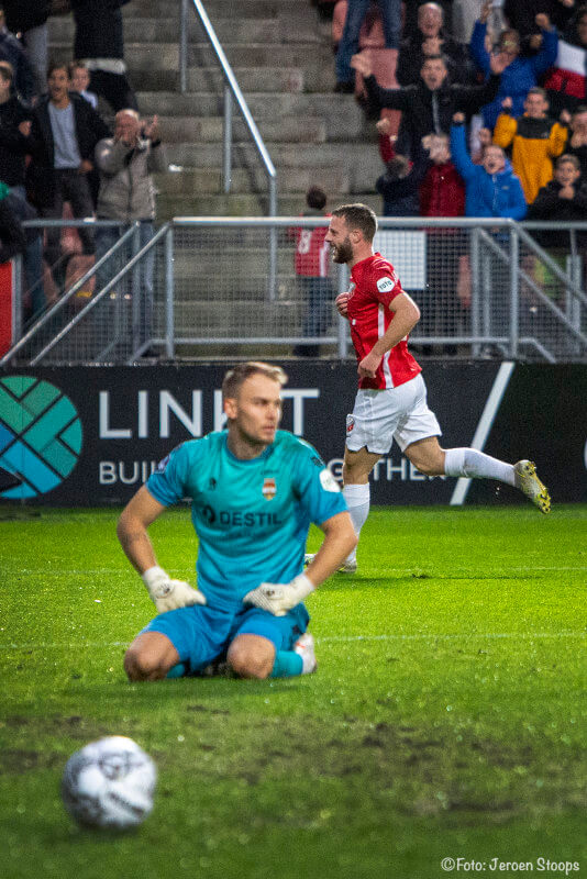 Wellenreuther wederom gepasseerd door Ramselaar 2-0.