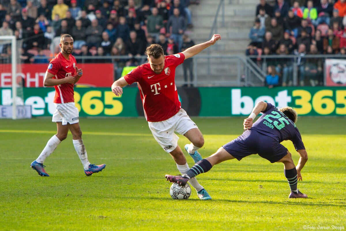 Doan stopt de aanval van Van de Streek.