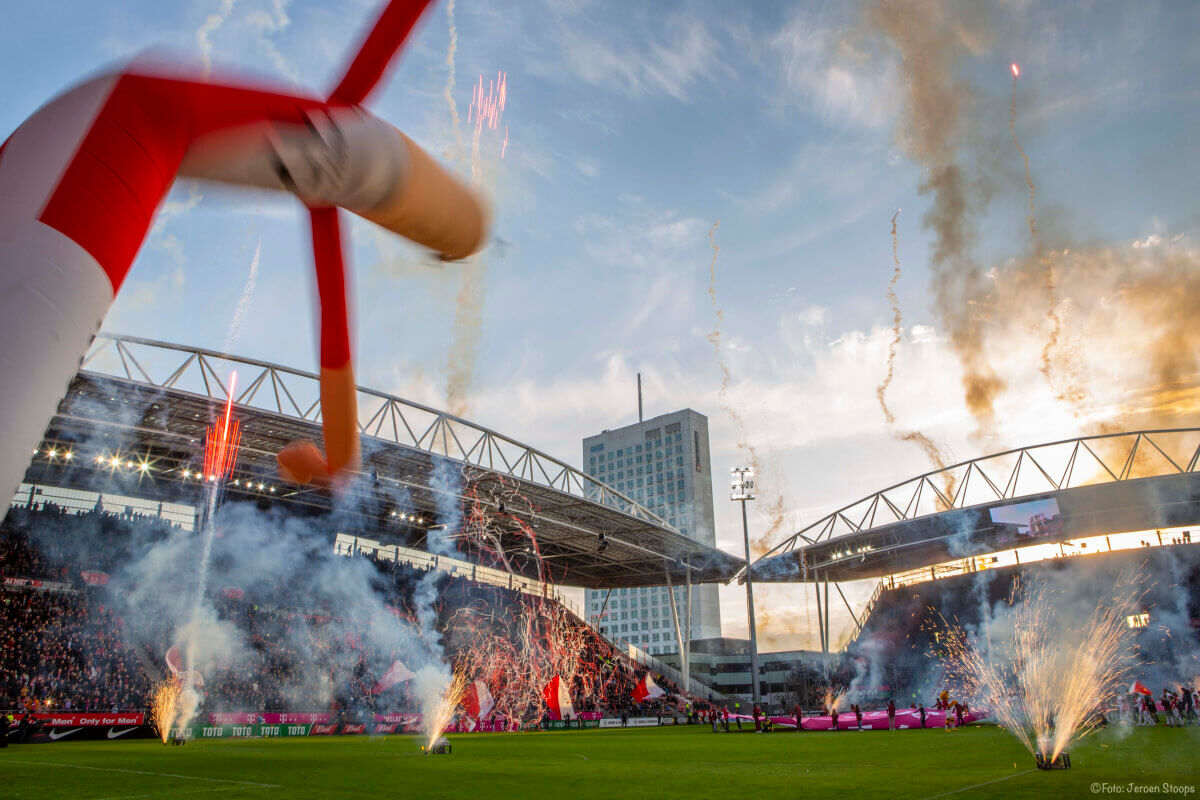 Alles was uit de kast getrokken om er een spectaculair avondje van te maken. Foto's Jeroen Stoops