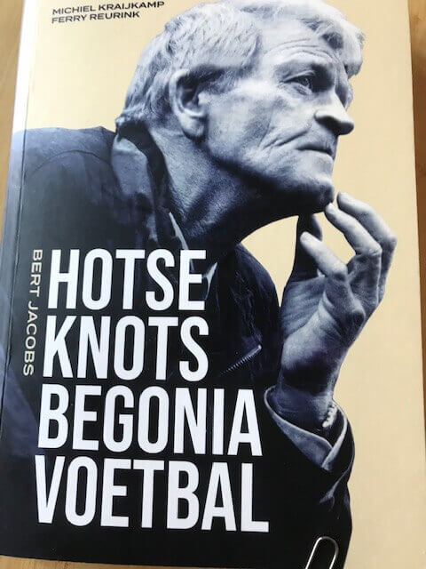 Cover van het boek over Bert Jacobs.
