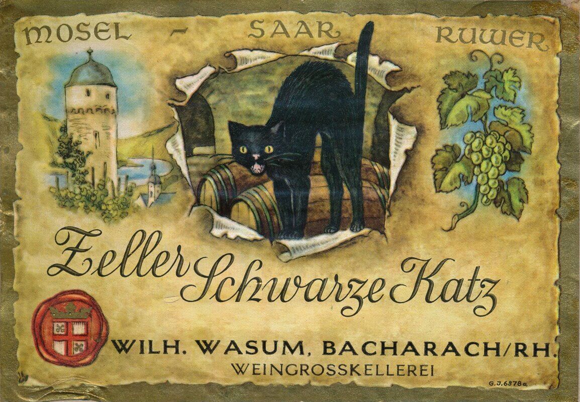 Etiket van het wijnmerk merk Zeller Schwarze Katz.