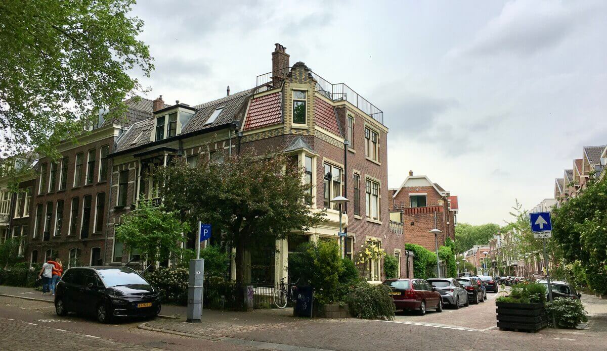 Hoek Weerdsingel Oostzijde – Bellamystraat. Foto: Dik Binnendijk (2022)