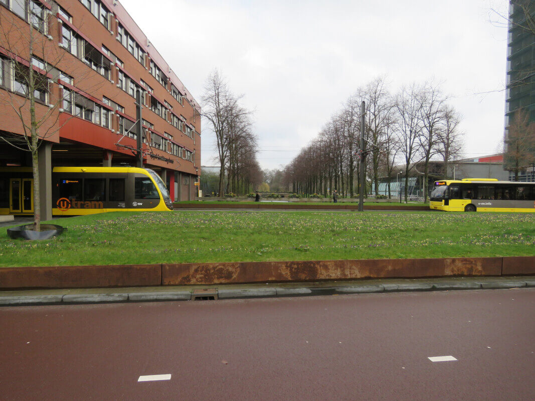 De bus is voor IJsselsteiners en Nieuwegeiners sneller dan de bus naar De Uithof. Foto: D. Goosen/HUA