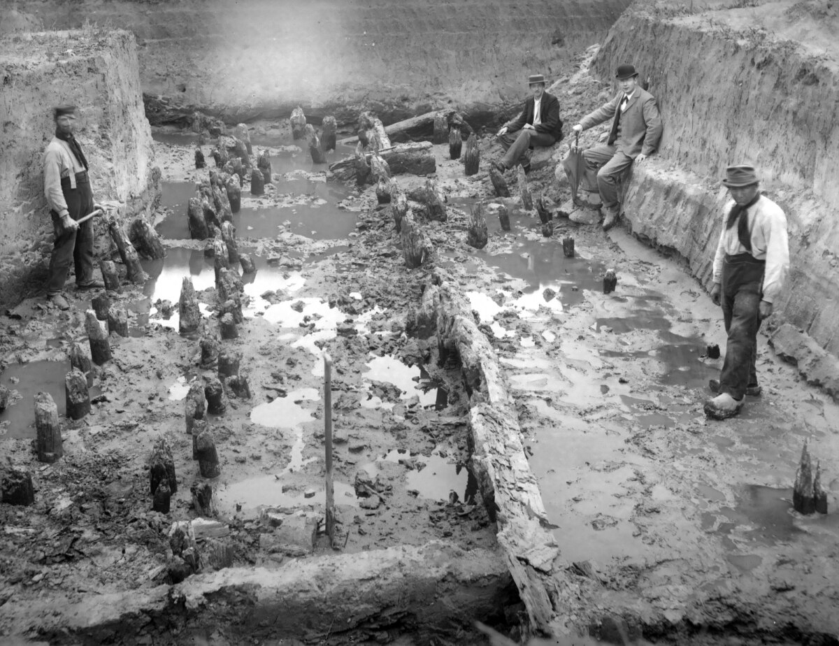 Opgraving van Romeinse fort Fectio bij Vechten circa 1892. Foto: Het Utrechts Archief
