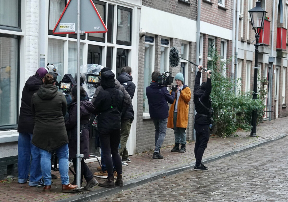 Opnames voor 'Bennie' in de Varkenmarkt. Foto: DB