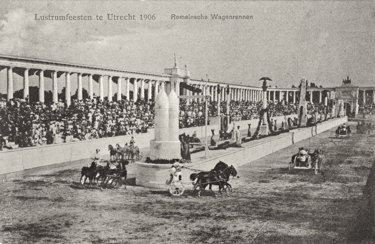Prentbriefkaart van Circus Maximus op het zogeheten Suikerterrein vlakbij het Merwedekanaal. Foto: coll. Lisman