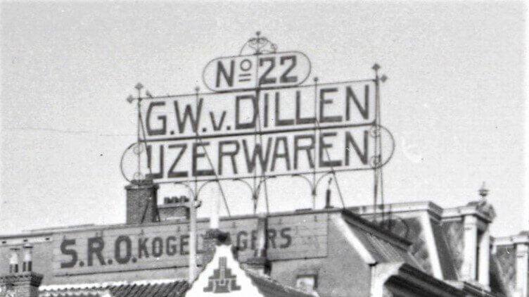 De reclame op het dak die het stadsbeeld van het Vreeburg vele jaren (mede) bepaalde.