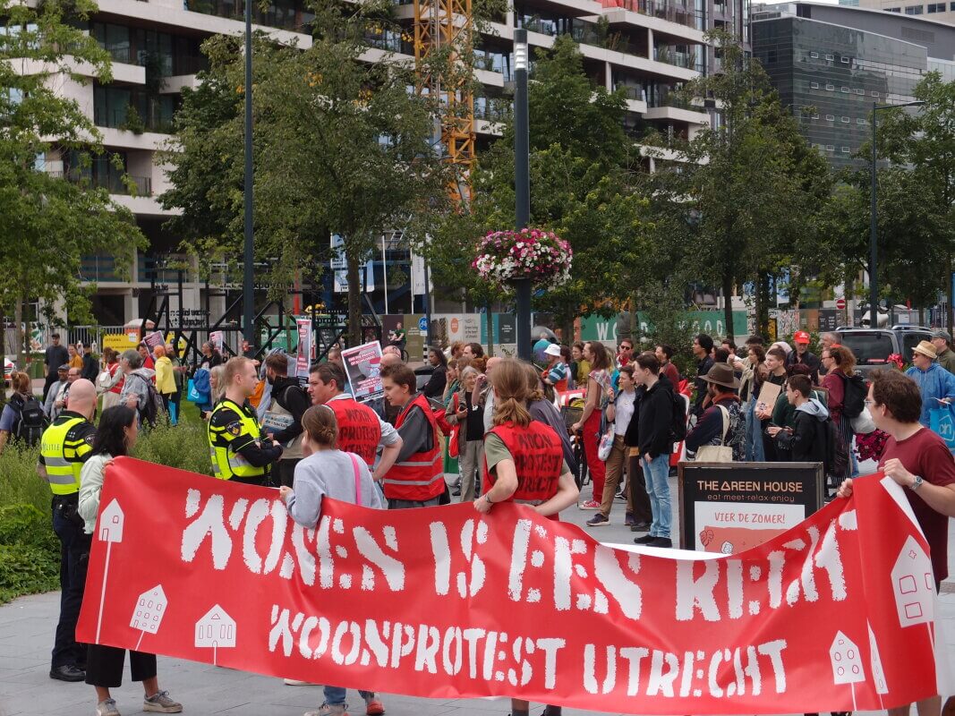 Demonstratie van Woonprotest in het Beurskwartier (foto LE)