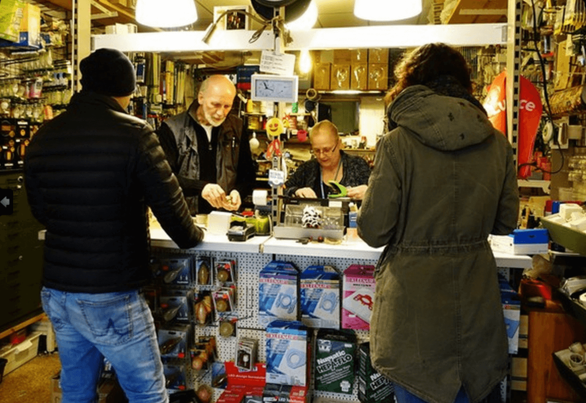 De balie van Electro-Service-Utrecht. Foto: Jan Jansen