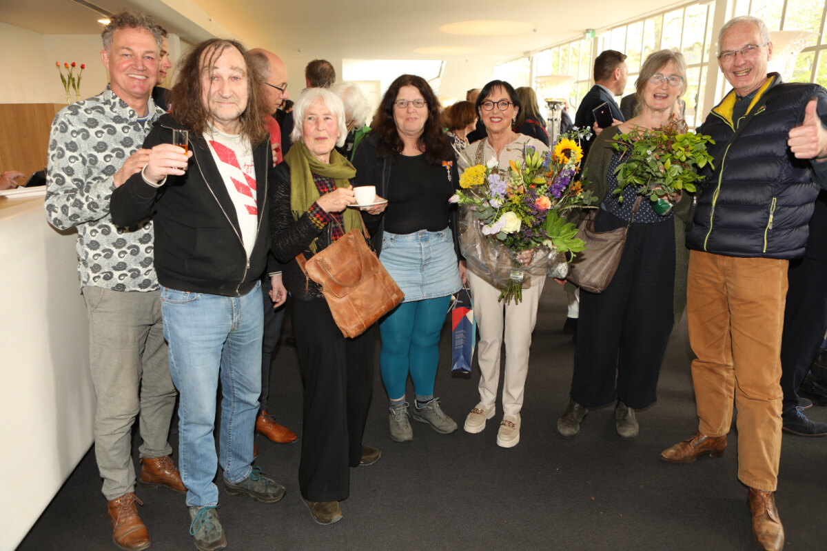 Joyce Parlevliet met familie en vrienden.