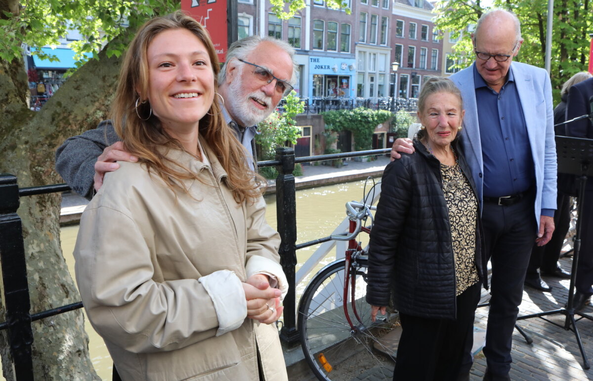 Wethouder Oosters, Jaap van de Klomp, Nicoline von Biela en Philip Freriks. Foto: Ton van den Berg