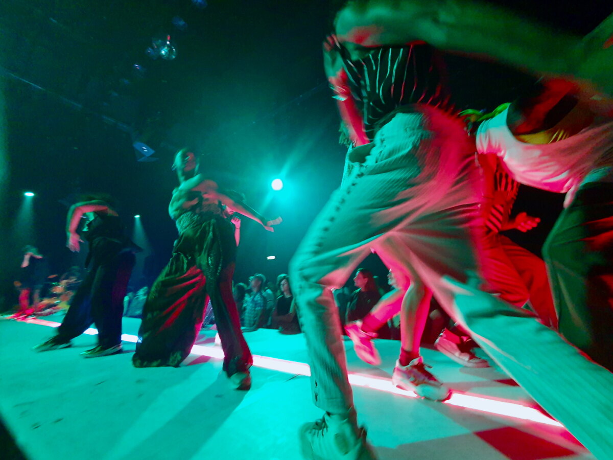 Burning City in de Stadsschouwburg. Foto: Ton van den Berg
