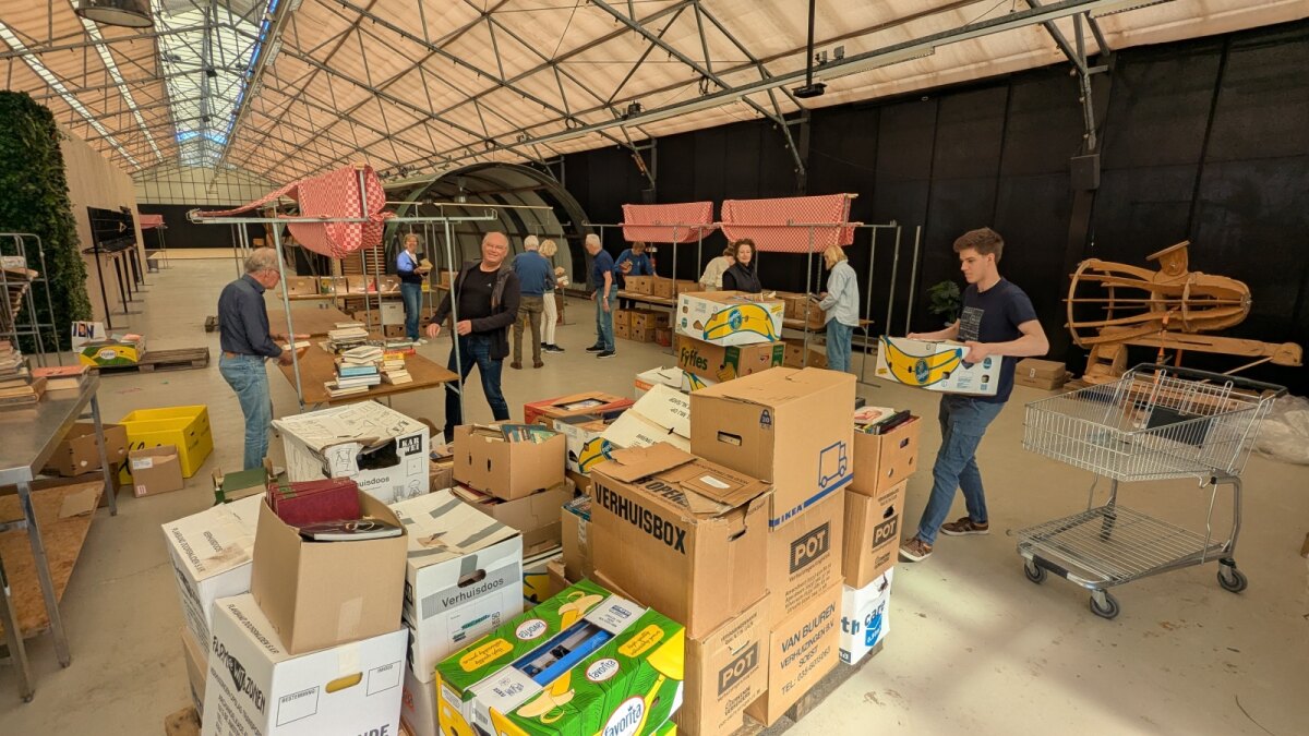 Lions Utrecht is al druk bezig met sorteren. Foto: JvSL