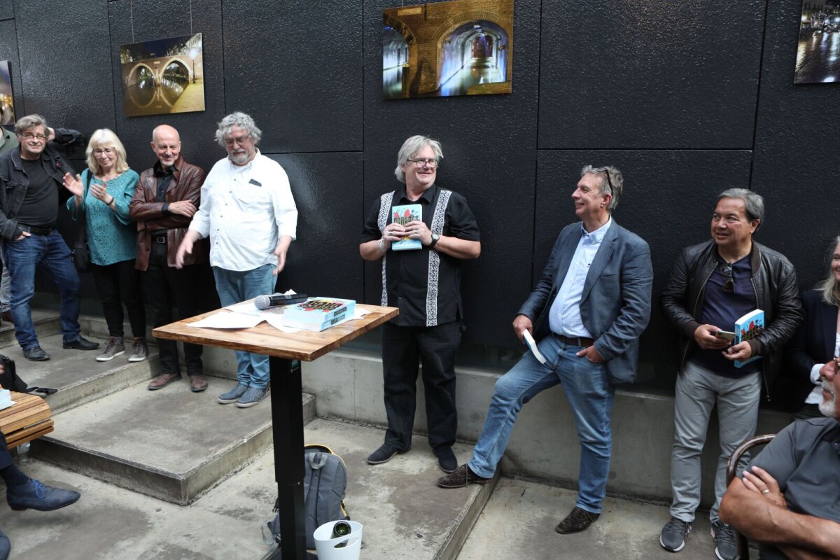 Presentatie van 'Oorlogsvrede' in het Louis Hartlooper-complex. Foto: Ton van den Berg