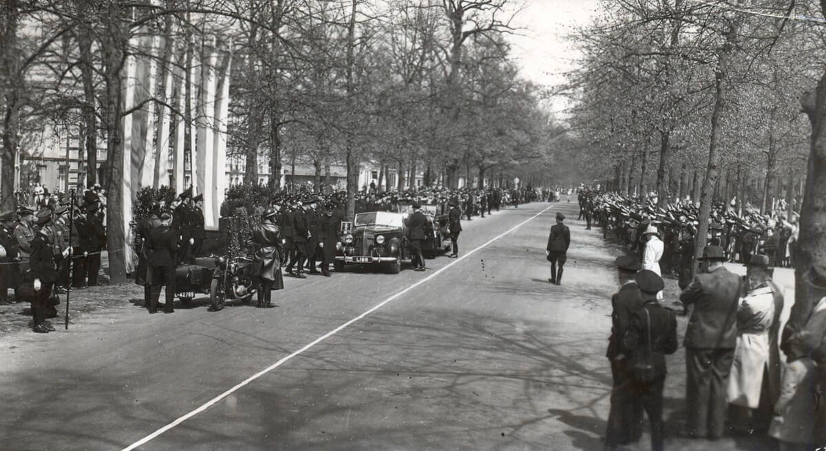 De Maliebaan op 11 mei 1941 tijdens een defile van de NSB op de verjaardag van leider A.A. Mussert. Foto: collectie Soeten