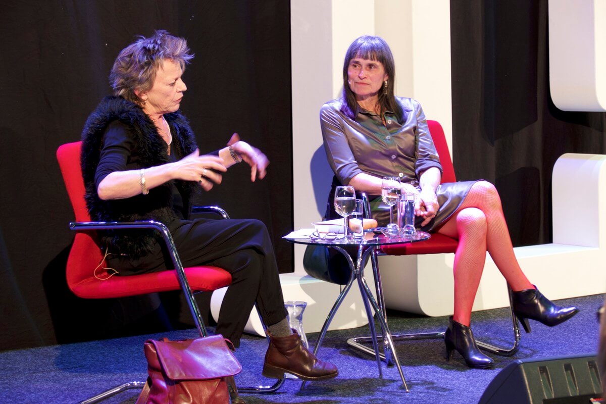 Connie Palmen (l) en Kristien Hemmerechts. Foto: Ton van den Berg