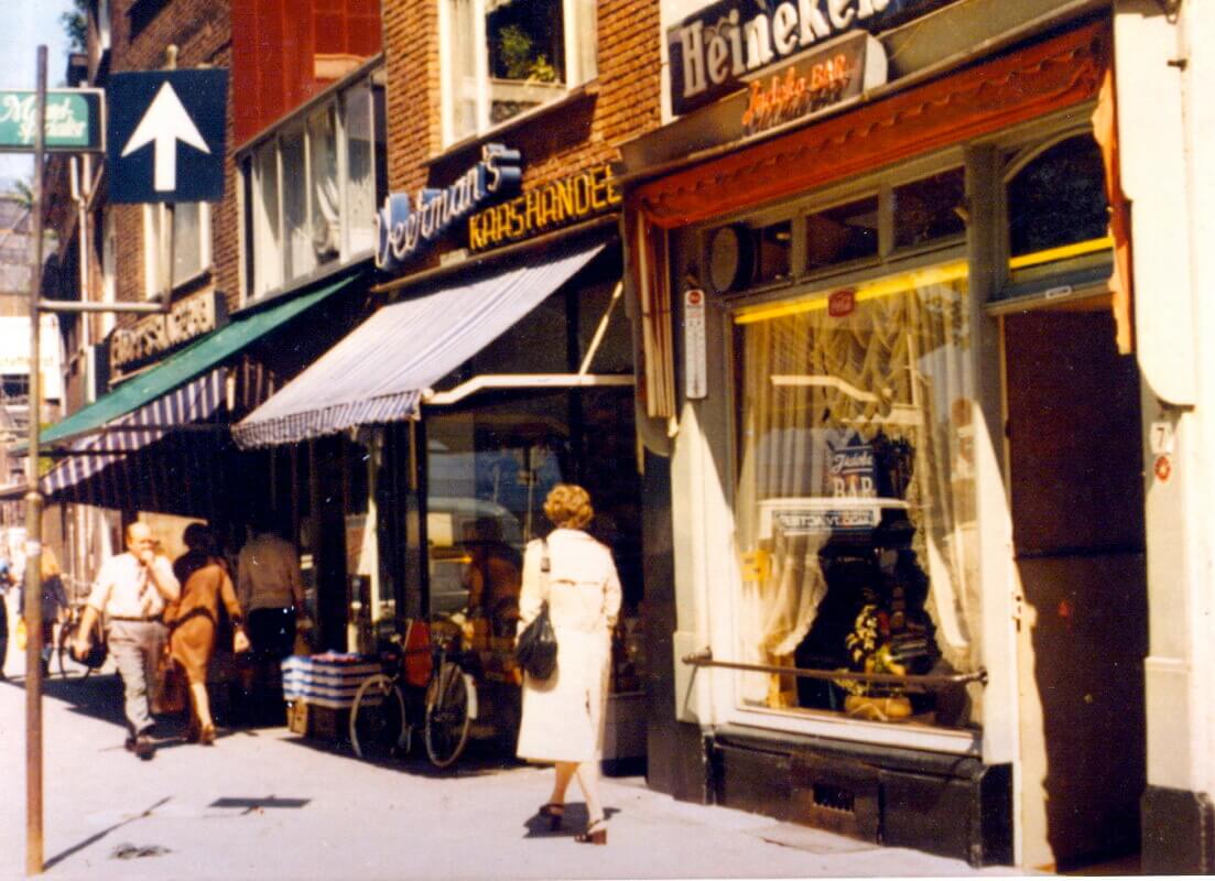 De Judokabar aan de Jacobsstraat in de jaren zeventig. Foto’s familie Van Rijnsoever