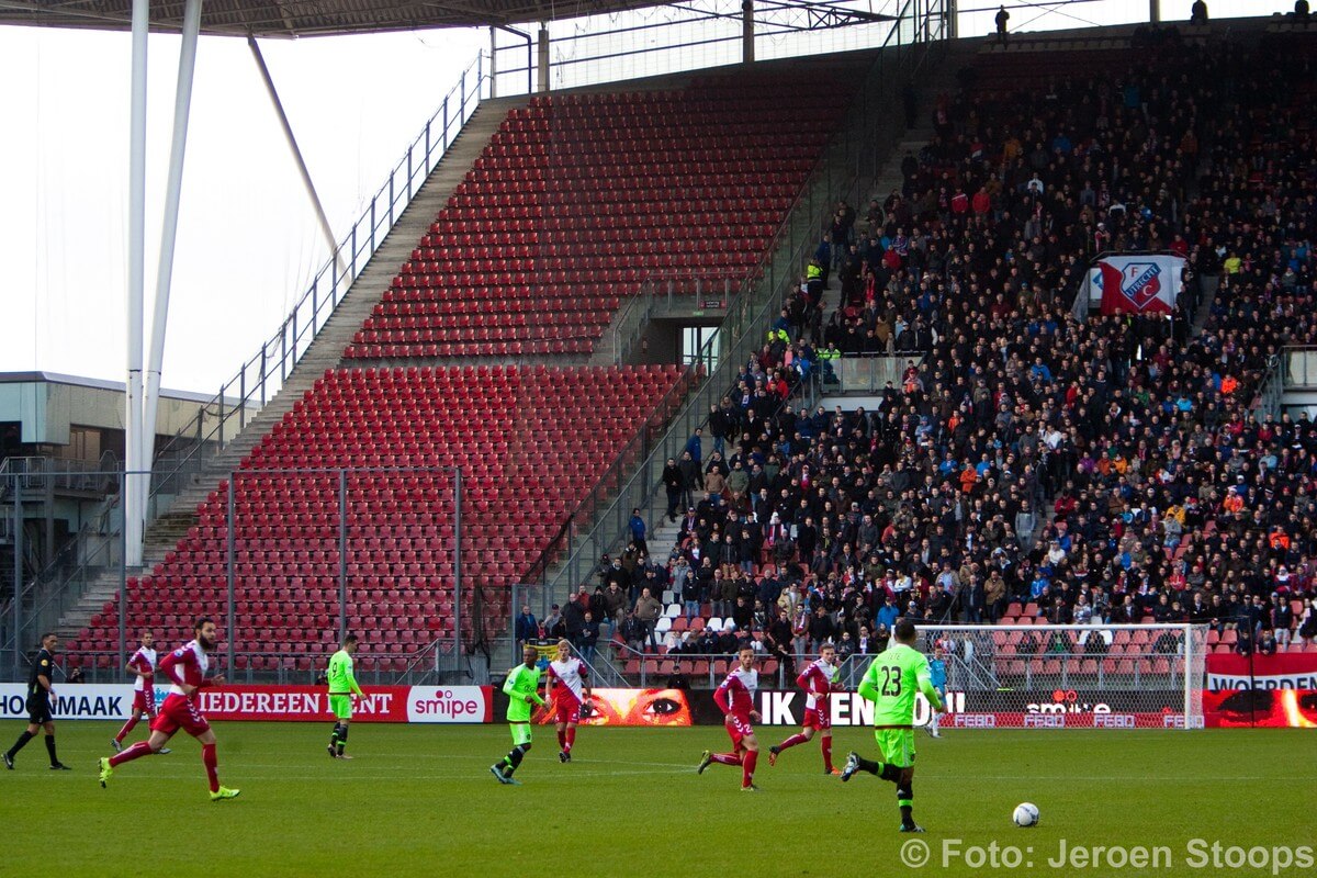 Ook het uitvak blijft leeg in de Galgenwaard. Foto: Jeroen Stoops