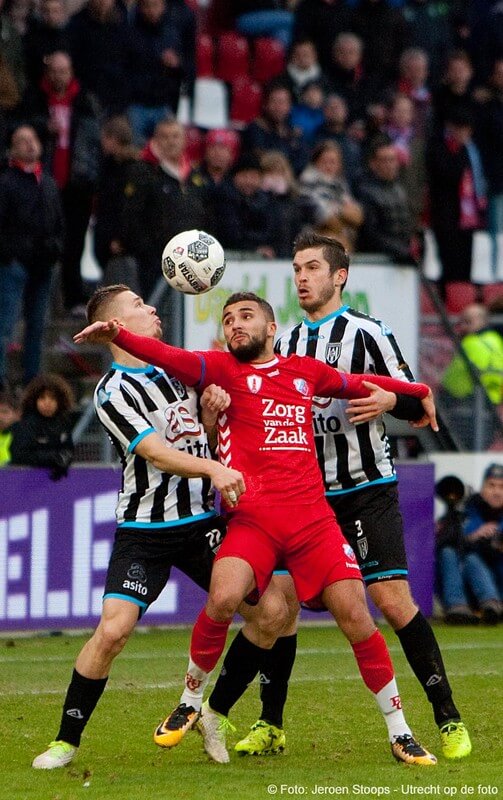 Labyad in de mangel bij twee Heracliden.