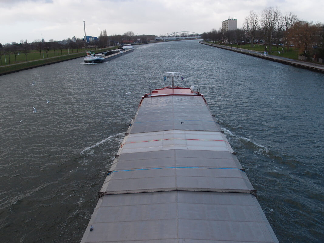 Het Amsterdam-Rijnkanaal aan de westkant van Utrecht. Foto: Nieuws030