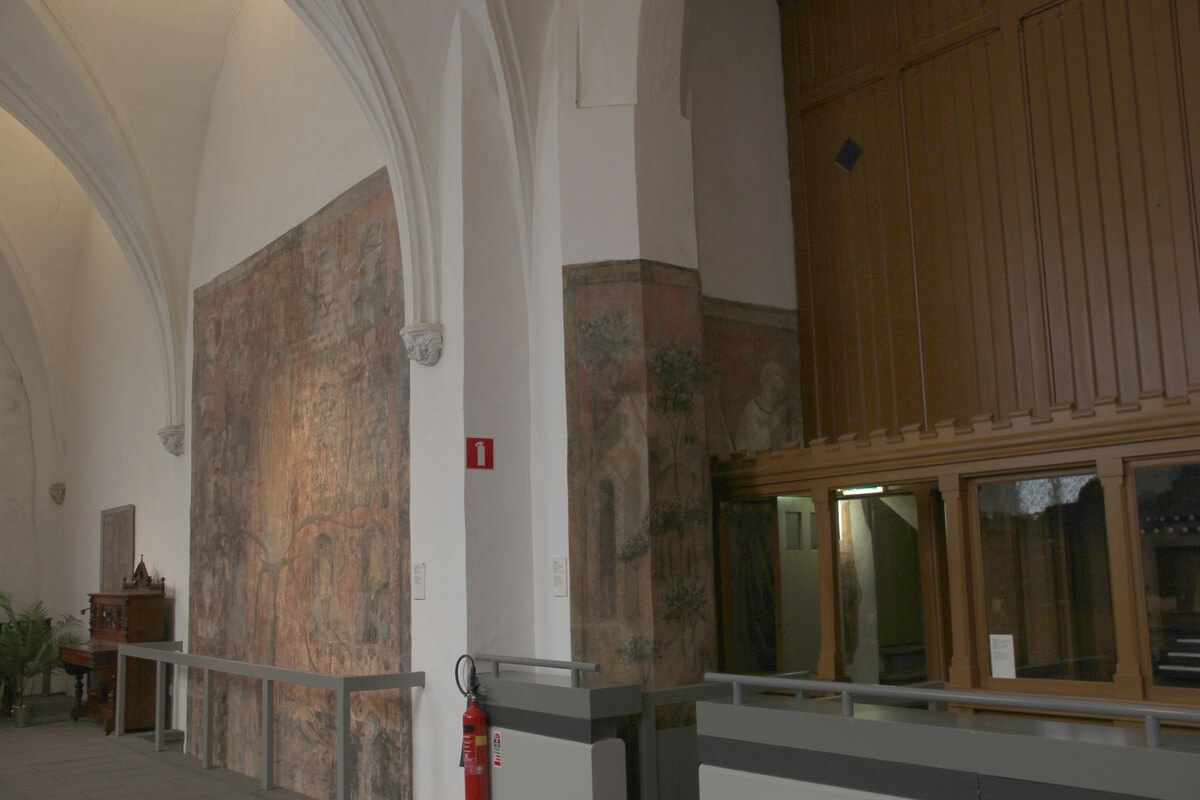 St.-Fiacrius achter een deurtje en een wandje. Foto: Willem Geijssen