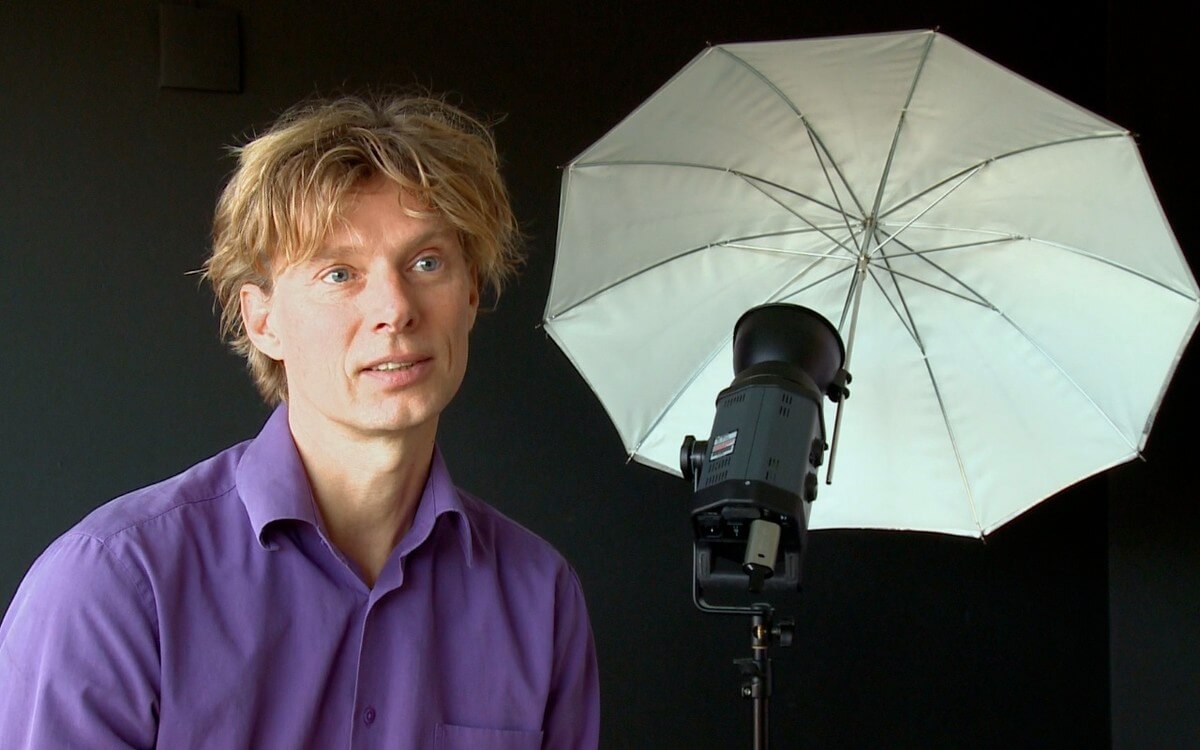 Arnaud Mooij in zijn fotostudio. Foto: Eefje van Son