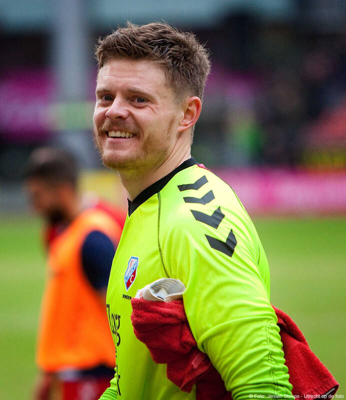 Jensen verlaat tevreden het veld. Foto: Jeroen Stoops