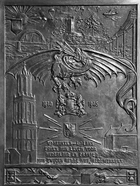 De plaquette in het postkantoor (1948) Foto; Utrechts Archief