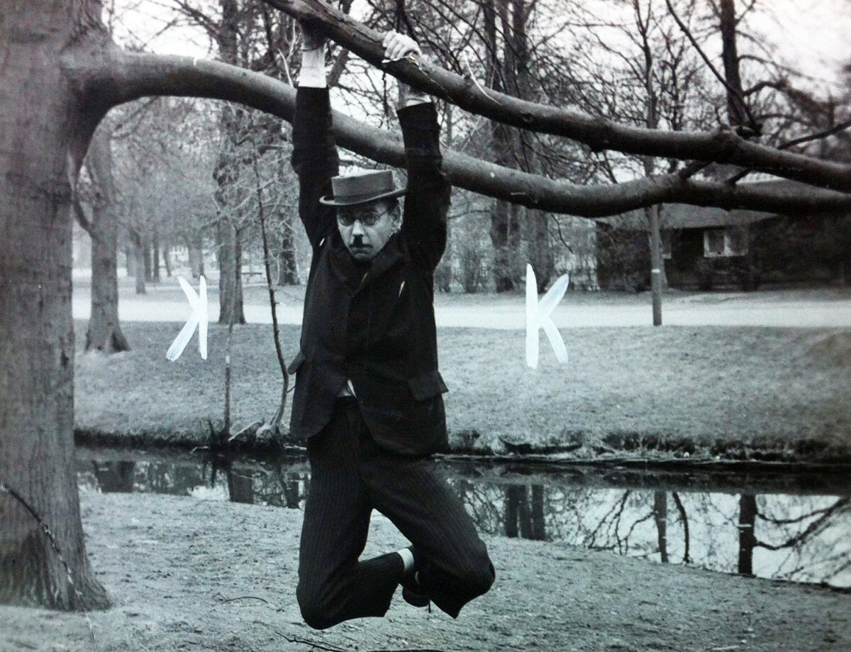 Rijk de Gooijer als Bartels in het Wilhelminapark in 1956 (foto collectie Ebbink)