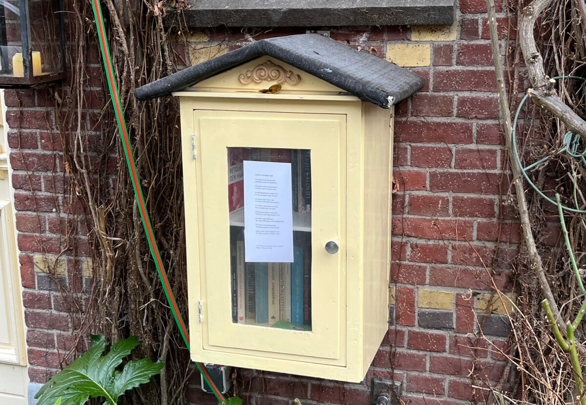 Een beetje verscholen in het groen van de Staalstraat in Wittevrouwen, Foto: EvA
