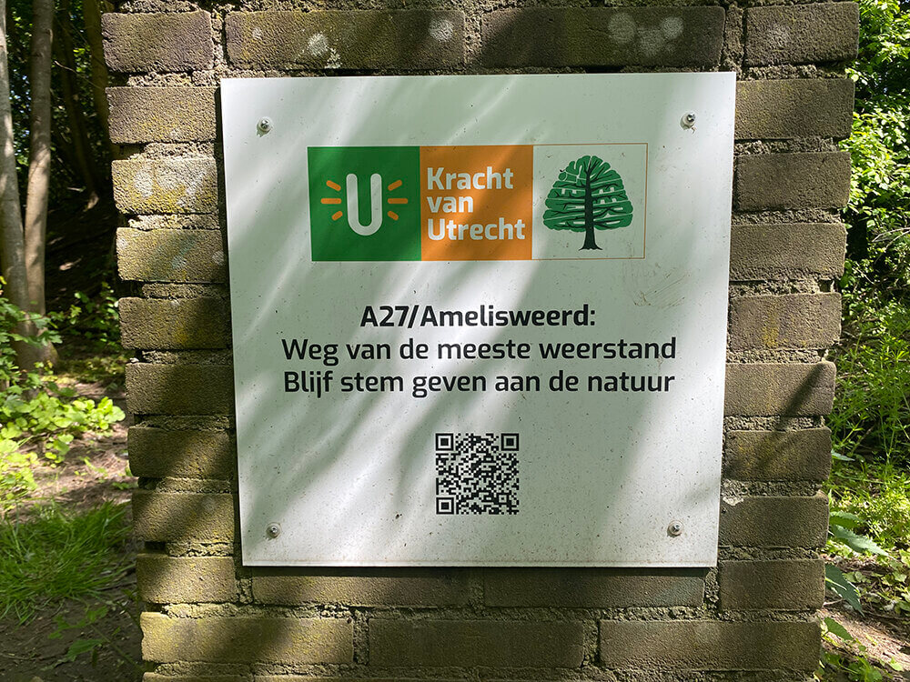 De QR-code verwijst naar de website van Vrienden van Amelisweerd. Foto: JT