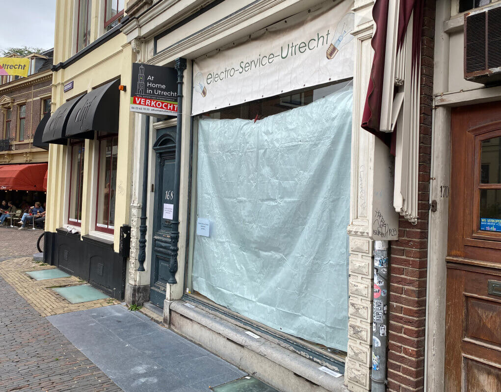 De winkel aan de Oudegracht is definitief gesloten en het pand is verkocht. Foto: Jim Terlingen