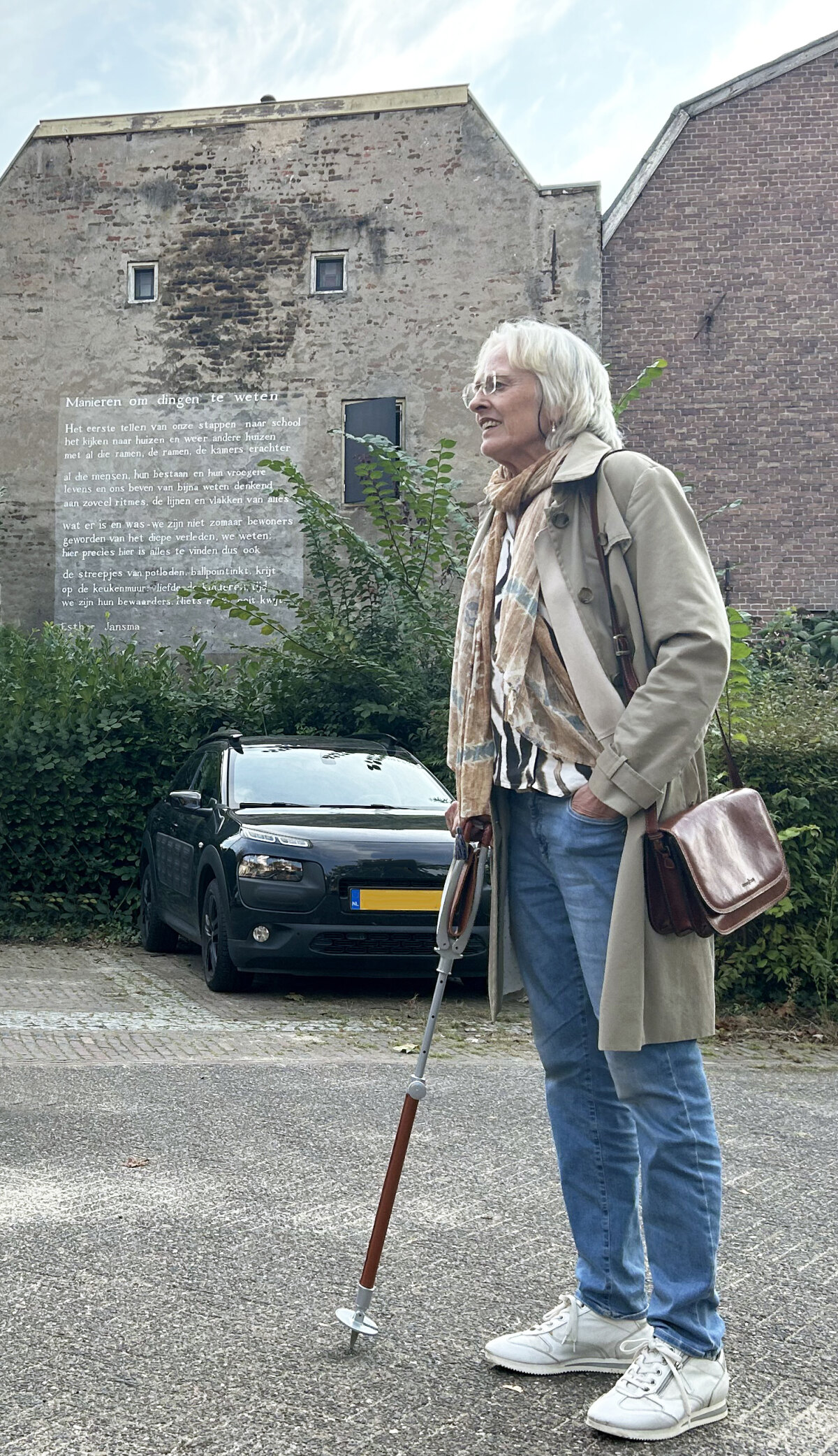 Esther Jansma op 15 september 2024, toen het muurgedicht in kleine kring werd gevierd. Foto: Jim Terlingen