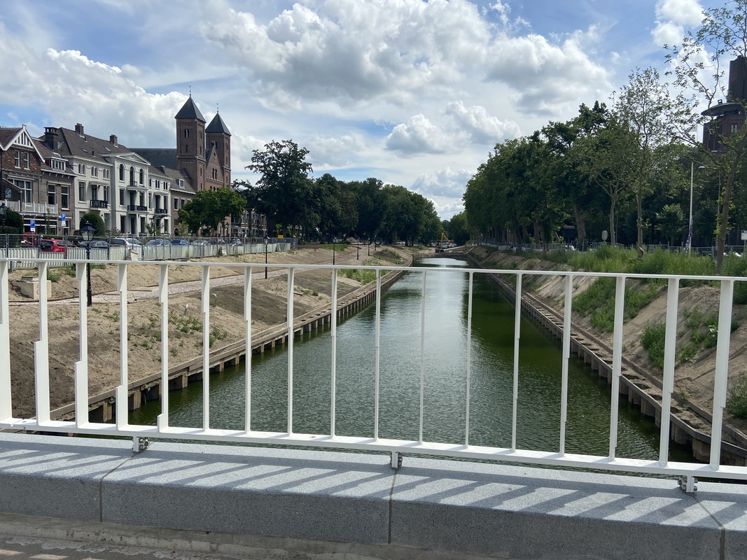 Nog een foto vanaf de Marga Klompébrug. Foto: Jim Terlingen 