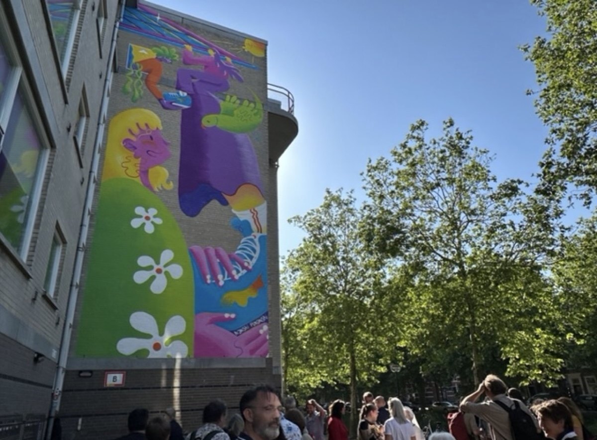 Nieuwe muurschildering bij Nieuwekade 107-151. Foto: Dik Binnendijk