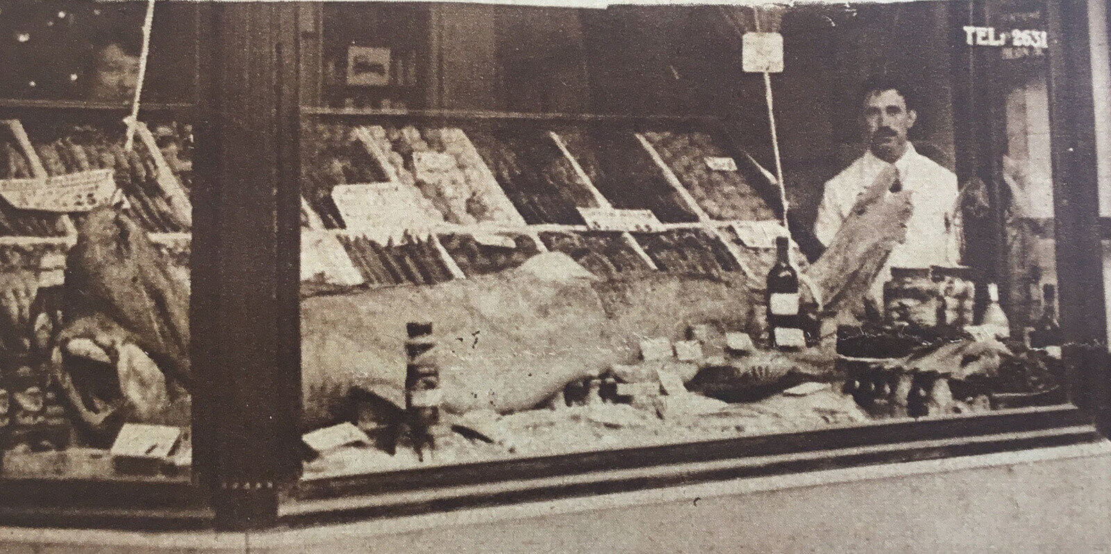 1926, waar is deze viswinkel? Foto: archief 'Utrecht in Woord en Beeld'
