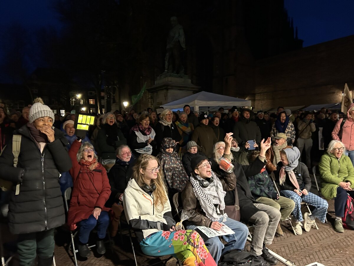 De aanwezigen schreeuwden tegen het eind de longen uit hun lijf