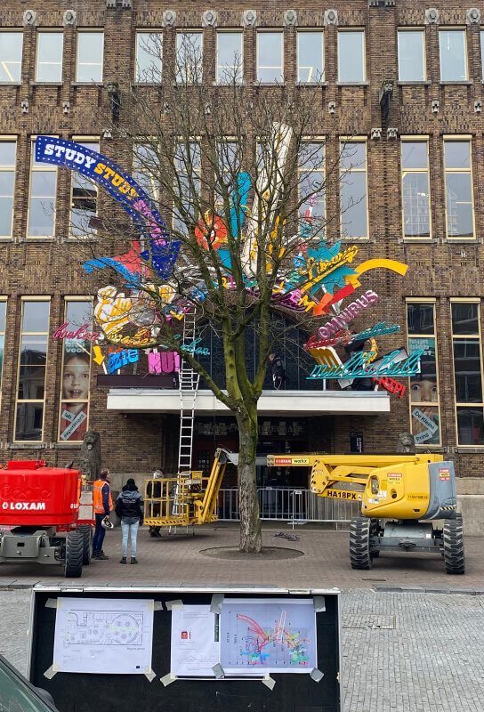 Op de voorgrond een statief met een 'plattegrond'. Foto's: Jim Terlingen