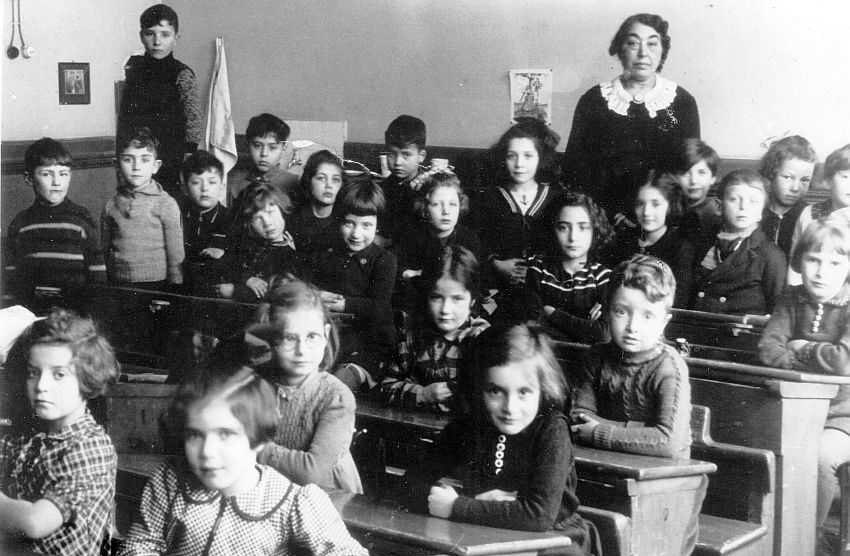 Een foto van de joodse school op Ondiep 63, te zien op de website joodseschoolutrecht.nl.