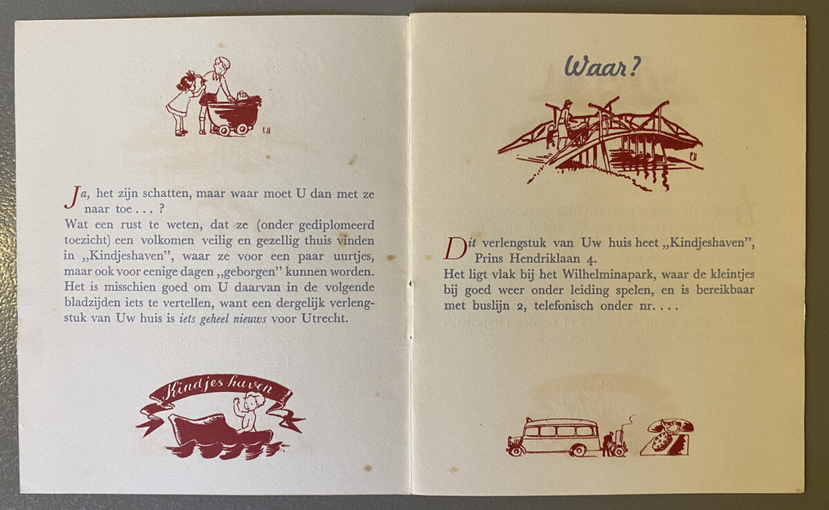 Het smoezelig geworden boekje dat Trui van Lier liet maken toen ze startte met Kindjeshaven. Foto: JT